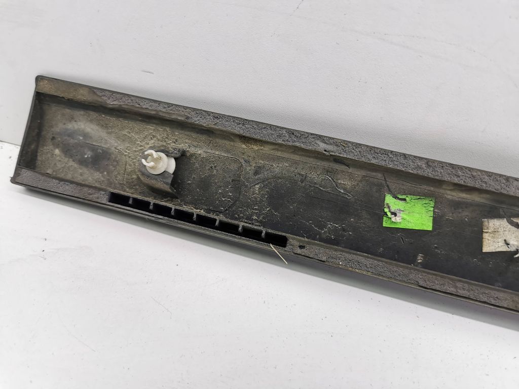 Volvo XC90 Rear Door Trim Molding Moulding Left 30698453 AMD87679 
