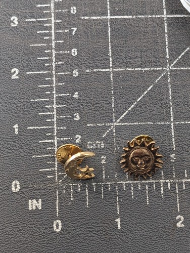 Moon Star Sun Celestial Lot of 2 Gold Tone Enamal Lapel Pins Fashion Jewelry - Picture 2 of 5