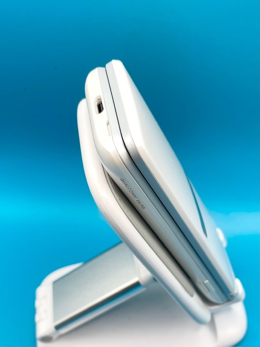 KYOCERA GRATINA KYF39 Snow White Android Flip Phone Unlocked From