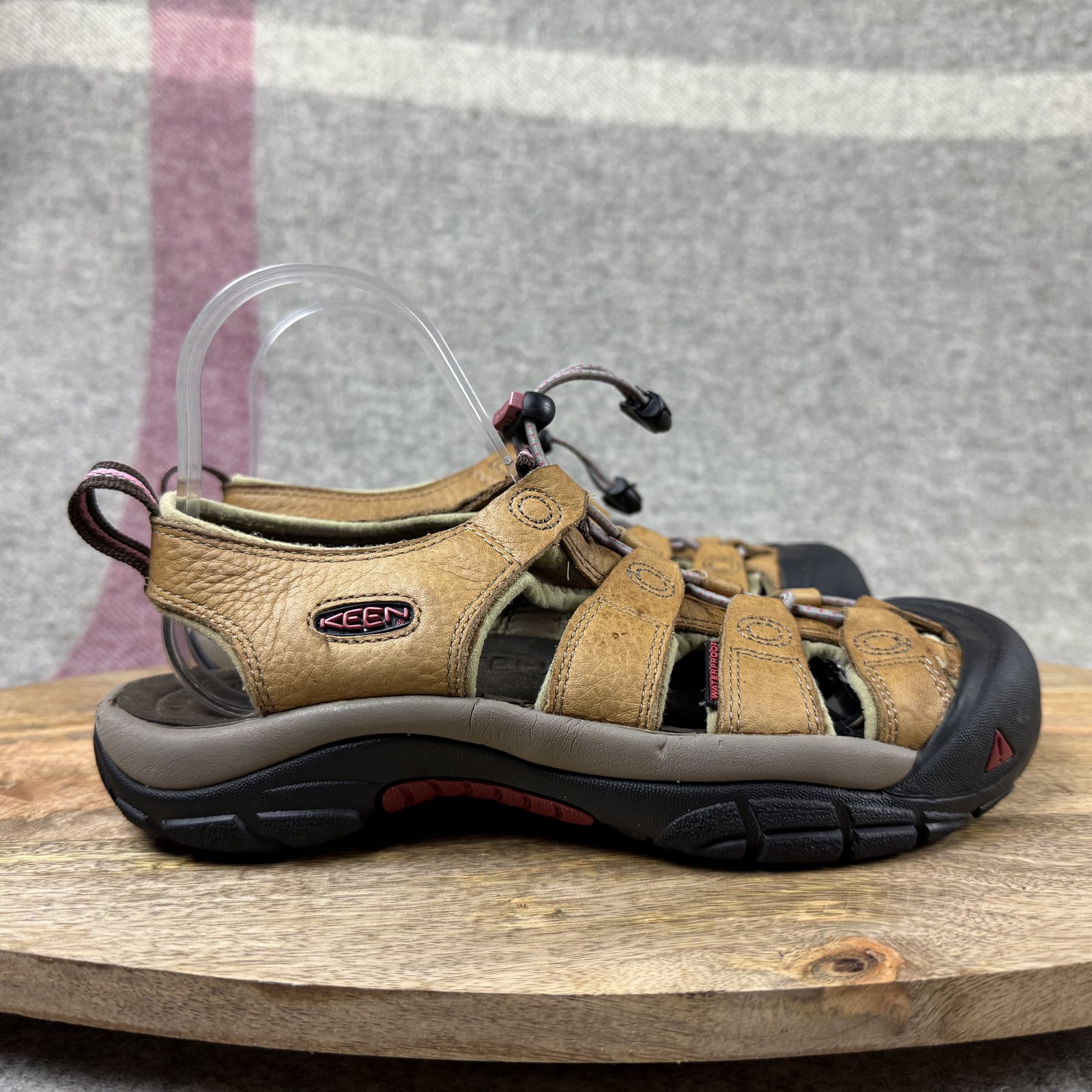 Scarpe Keen Newport H2 da donna taglia 8 impermeabili in pelle sandali da trekking trail