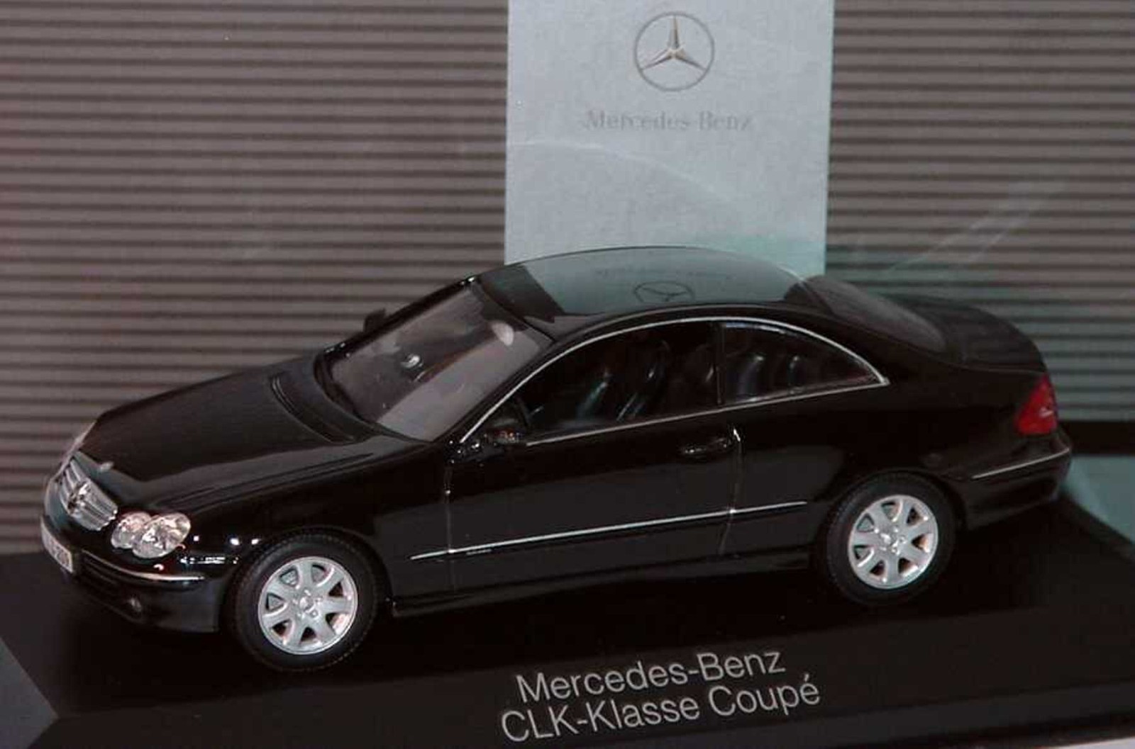 Mercedes CLK C209 Minichamps Noir Metal Voiture de Collection en Metal