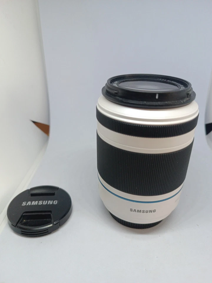 Objectif Samsung NX 50-200mm f/4.0-5.6 OIS ED III Lens - Blanc - Photo 3/4