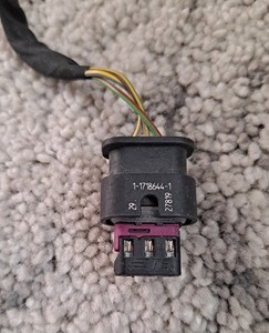 For BMW F7 F10 F11 F12 G20 G21 G22 Parking Sensor Connector Pigtail 2-1718644-1