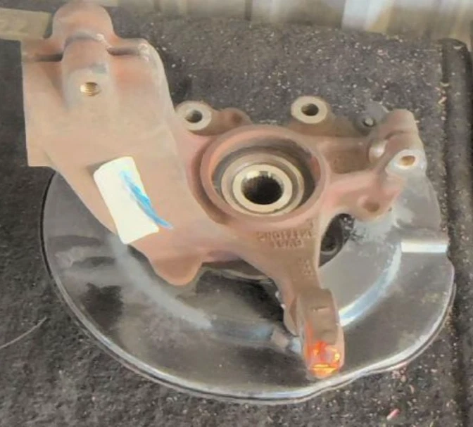 Оригинальный передний левый поворотный кулак в сборе для Ford Focus 2012–2018 годов выпуска - Изображение 2 из 4