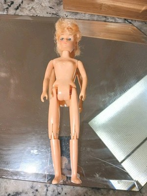 Vtg 1960s Fashion Doll. H.K. Hong Kong. Rooted Hair, Articulating Screw Legs