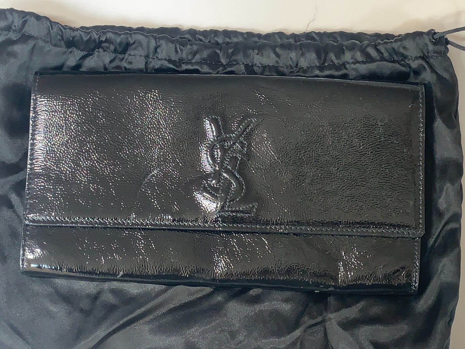 BORSA POCHETTE YSL YVES SAINT LAURENT (ORIGINALE) VERNICE NERA VEAU BELLE DU JOUR