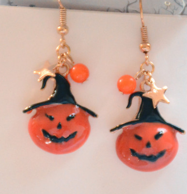 Halloween Jack-O-Lantern Pumpkin w Witch Hat Earrings / Gold-tone Fish Hook