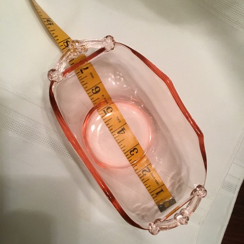 Elegant Midcentury Pink Glass dish - flat bottom, curving handles - 7 1/2” - Picture 4 of 5