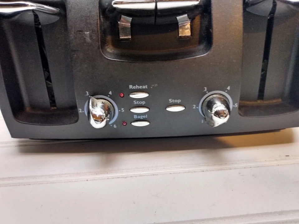 T-FAL TFAL Avante Deluxe Variable Browning 4 Slice Bagel Wide Slot Toaster - Image 3 of 4