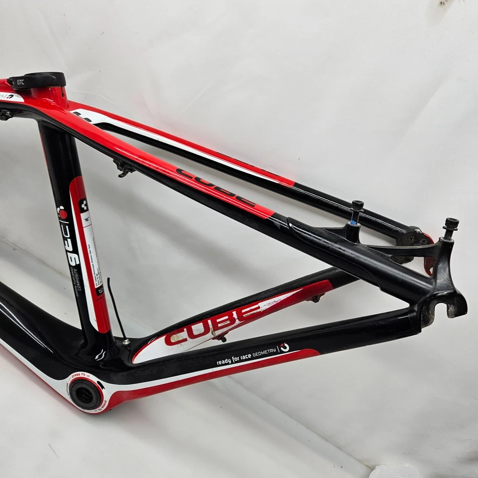 Bicicleta MTB de fibra de carbono CUBE REACTION quadro de carbono tamanho S/39 CM - Imagem 4 de 4