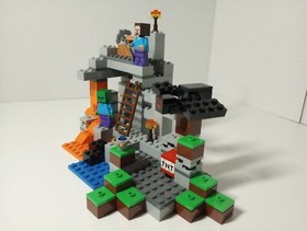 LEGO Minecraft The Cave #21113 100% Complete w/Box PLUS 8.5" STEVE Action Figure