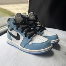 Nike Air Jordan 1 Mid SE Kids Leather Sneaker...