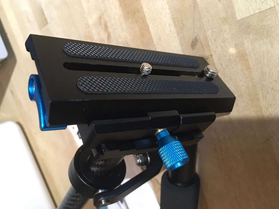 NEEWER Hand Stabiliser CAMERA Stand/Holder,Very Adjustable,DSLR,Canon,Nikon,Sony - Image 3 of 4