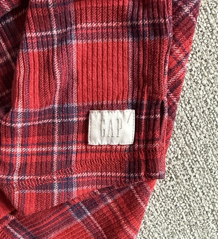 Conjunto de pijama feminino xadrez vermelho Gap, tamanho M - Imagem 3 de 4