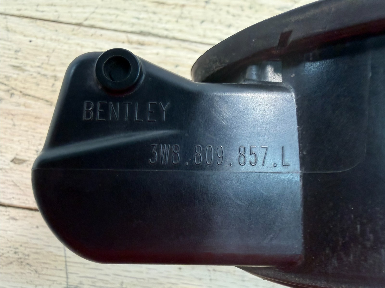 2013 BENTLEY CONTINENTAL GT OEM FUEL FILLER DOOR LID FLAP PANEL 3W8809857L