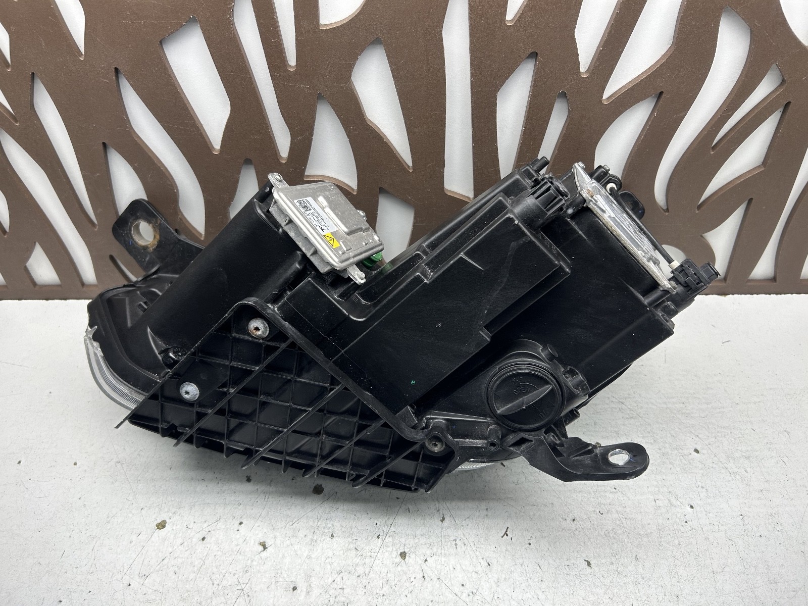 2014-2018 MASERATI GHIBLI RIGHT PASSENGER FRONT HEADLIGHT HEADLAMP XENON HID OEM