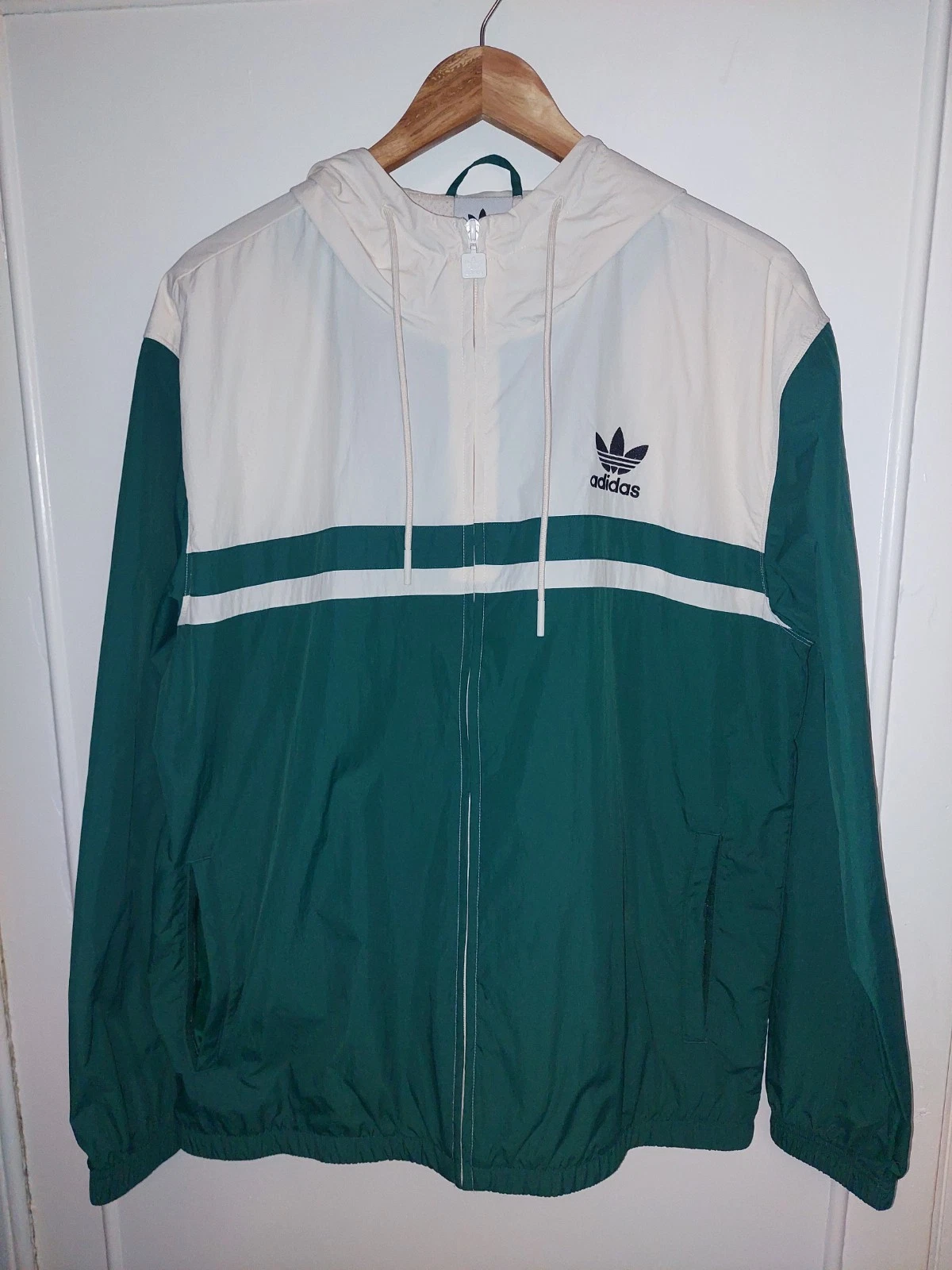 adidas Originals Windbreaker Jacket, Size M - Collegiate Green/Off White
Opens in a new window or ta