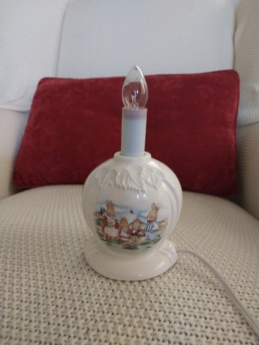 RARE! PECO Pecoware Sweet Family Peter Rabbit Nursery Lamp added Shade & Stand - Bild 7 von 16