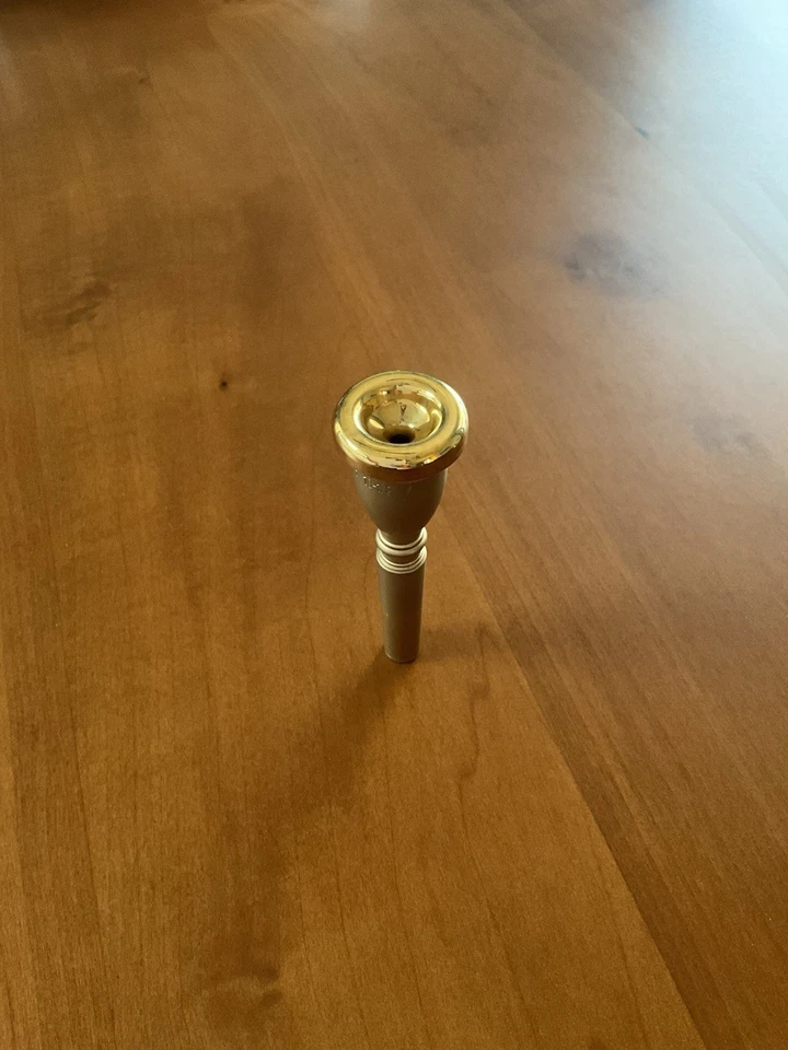 Bach Commercial Trumpet Mouthpiece 10-1/2MV Gold Plate – Lead & High Register - Image 3 of 4