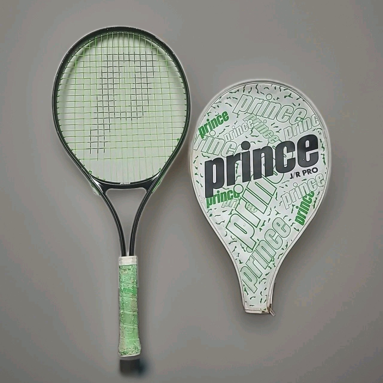 Prince J/R Pro 26 inch Tennis Racquet & Cover 4 inch Grip Li