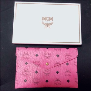pouch mcm