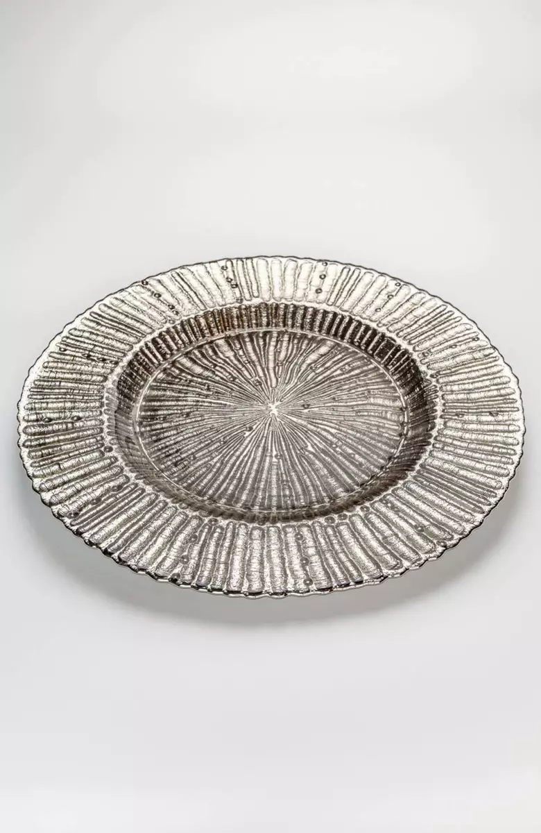 Fancy serving cheap dishes