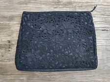 Vintage Pre-Owned Black Crochet Clutch Purse VTG Women s Handbag