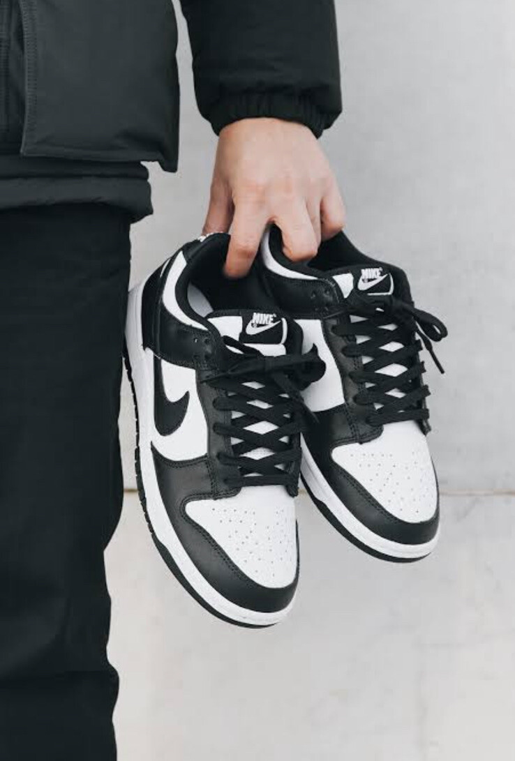 nike dunk low black white on foot