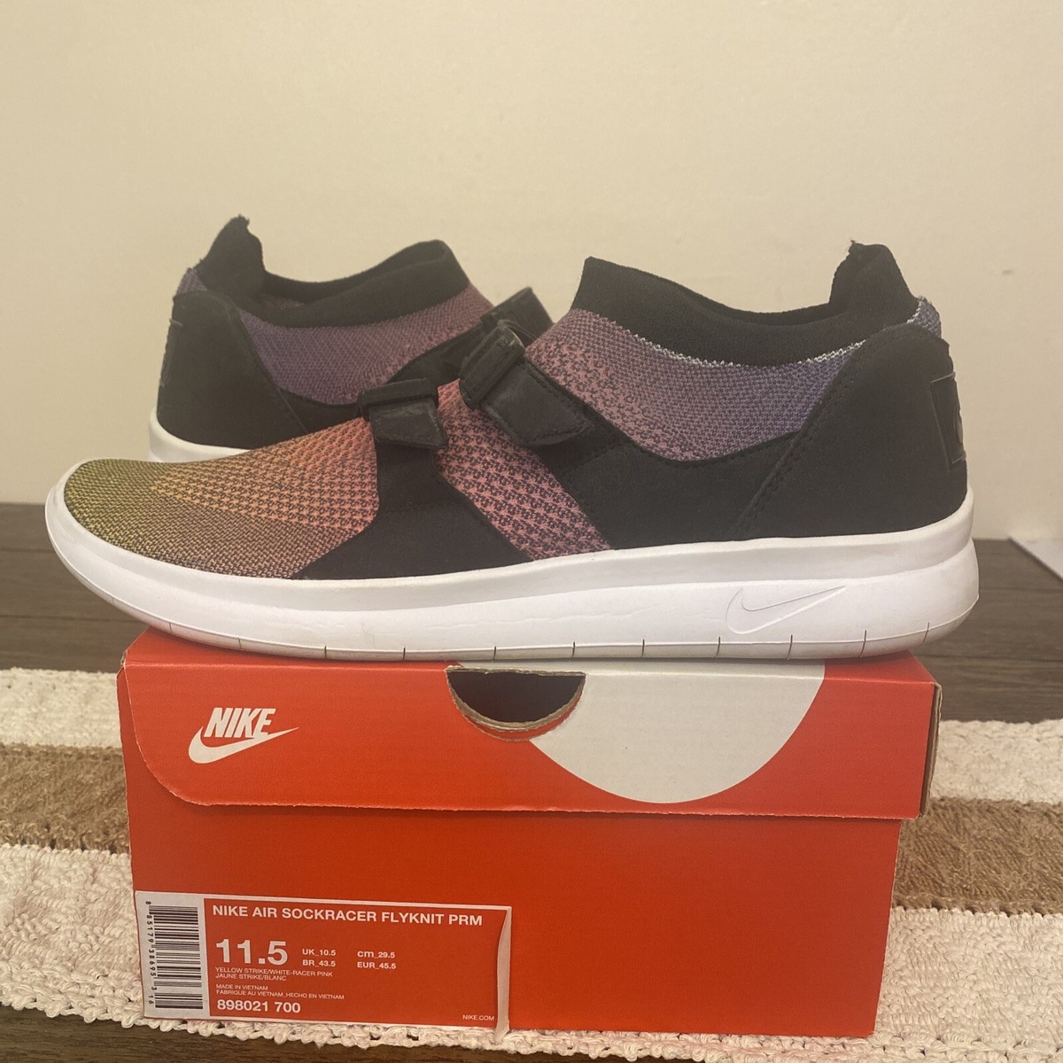 nike air sock racer premium flyknit