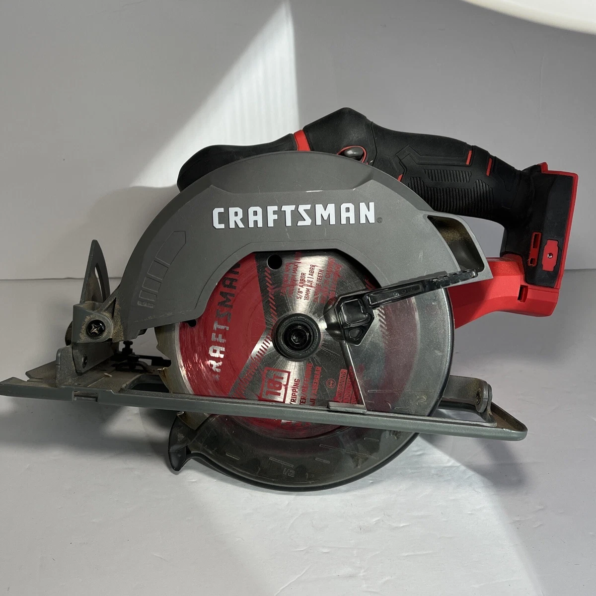 FOR PARTS REPAIR craftsman cordless 6 1 2 circular saw 20v CMCS500 One Owner