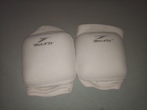 TRUFIT Volleyball Knee Pads White One Size Padded Foam Nylon Set of 2