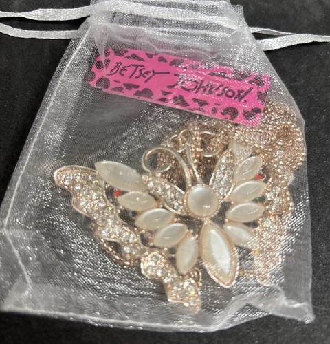 Betsey Johnson Large Opals And Crystals Gold BUTTERFLY Pendant NECKLACE NWT - Picture 11 of 11
