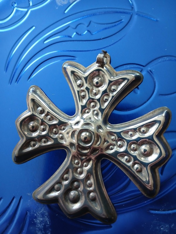 Vintage Reed & Barton Sterling Christmas Cross 1975 Ornament in pouch