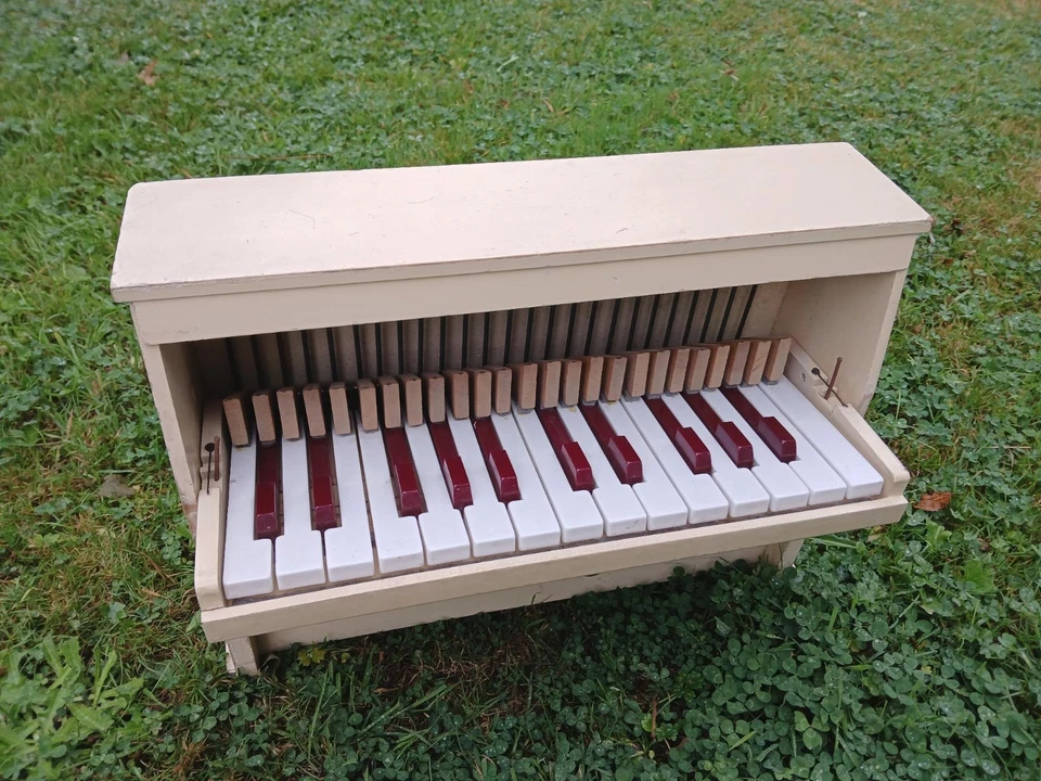 Toy piano jouet ancien Michelsonne Paris 25 keys wooden hammers !! - Photo 3/3