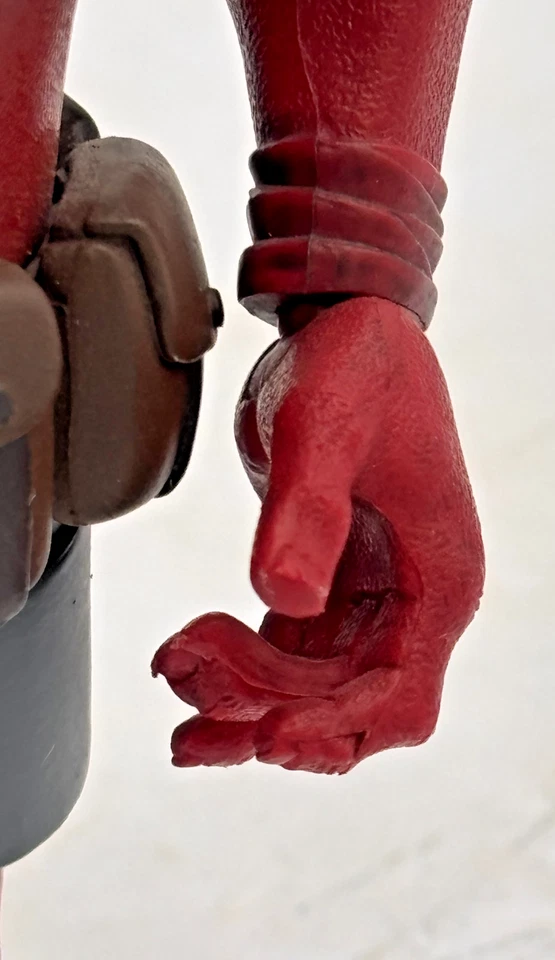 Figura de acción Hellboy articulada de lujo gigante suave con pistola sin espada suelta usada en excelente estado Foto 4 de 4