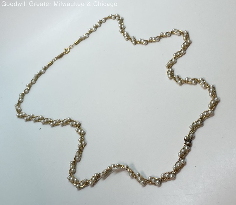VNTG Napier Gold Tone Faux Pearl Braided Necklace 18.3g