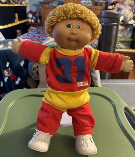 Cabbage Patch Jesmar Kid HM #1 Butterscotch loops boy with green eyes 💙