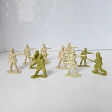 Vintage Army Men Plastic Toy Soldiers Military Figures Lot of 10 Tan