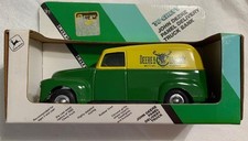 Ertl 5621 '50 Chevy John Deere Panel Delivery Truck Bank 1/25 Scale