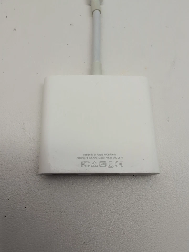 Apple USB C Digital AV Multiport Adapter for MacBook, iPad, iPhone 15 (A1621) - Image 3 of 3