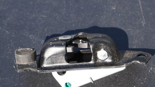 NOS GM 2007-2013 Chevy Silverado GMC Sierra Tailgate Latch / Bracket 15283051 - Bild 4 von 5