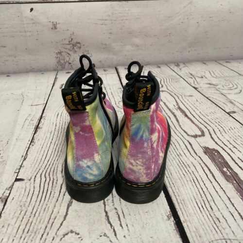 Botas Dr Martens 1460J para mujer 5 gamuza suave tie dye con cordones multicolor combate - Imagen 5 de 9