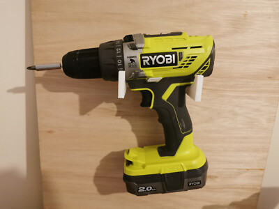 2x Ryobi One Plus Wandhalterung plus 2x Akkuträger