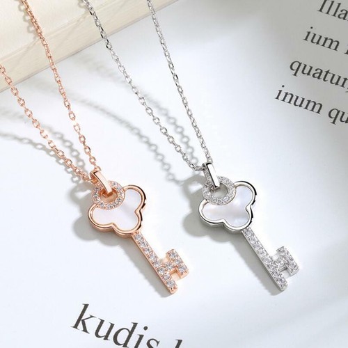 Rose Gold/Silver Cubic Zirconia Shell 