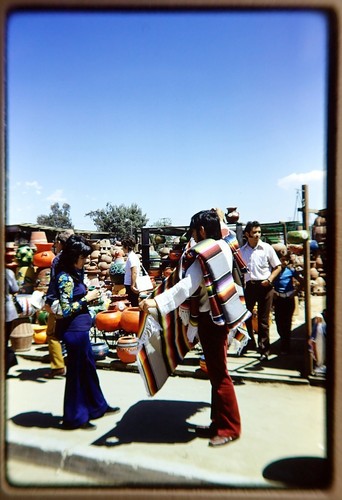 1970s 26 Orig 35mm Slides Tijuana Mexico Street Vendors Pottery Black Velvet MP - Picture 18 of 21