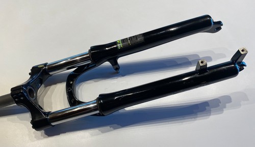 RST Gila Mountain Bike Suspension Fork - 26" Wheel - 1" Threaded Steerer -100mm - Picture 5 of 8