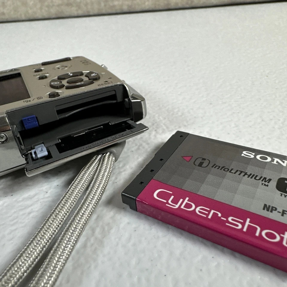 Sony Cyber-shot DSC-T33 5.1MP Digital Camera - Silver for sale