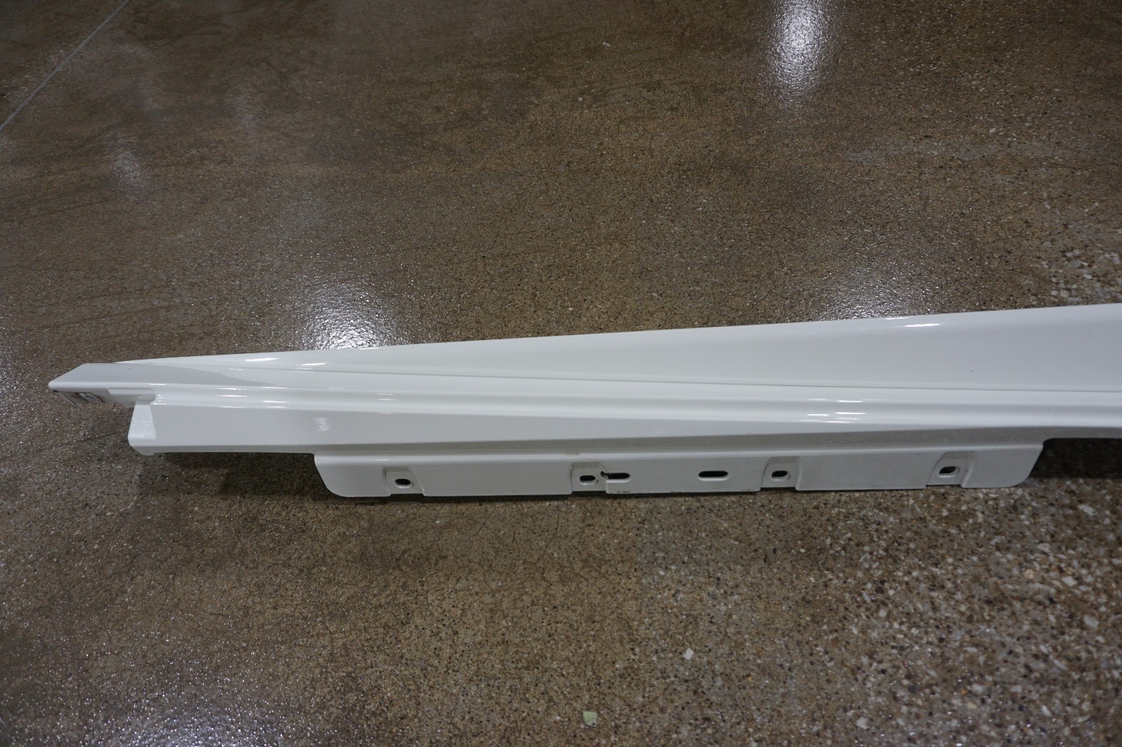 Ferrari 488 2018 RIGHT Running board P/N 086612500