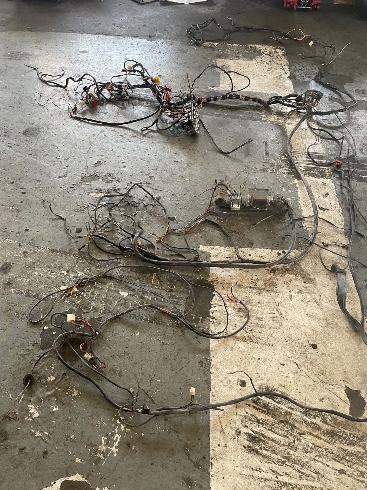 1972 De Tomaso Pantera Full Wire Harness w buttons & switches