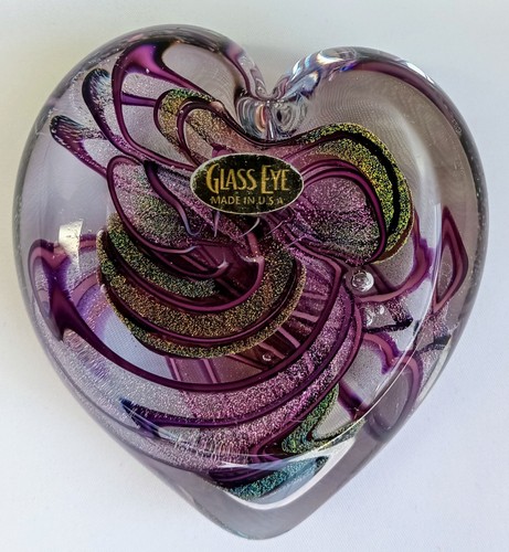 Glasauge Studio lila Wirbel metallisch mundgeblasen Herz Kunst Briefbeschwerer USA